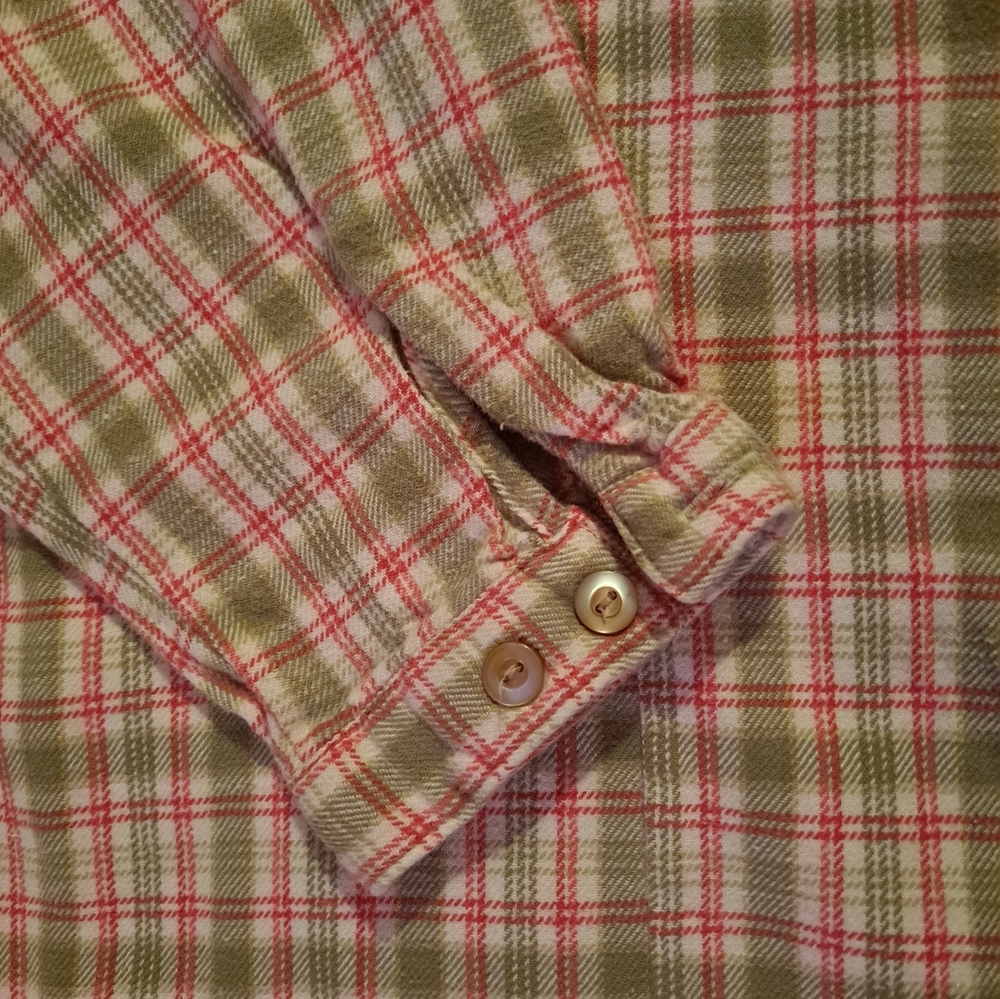 Woolrich green and red plaid flannel long sleeve button down shirt - Picture 2 of 3